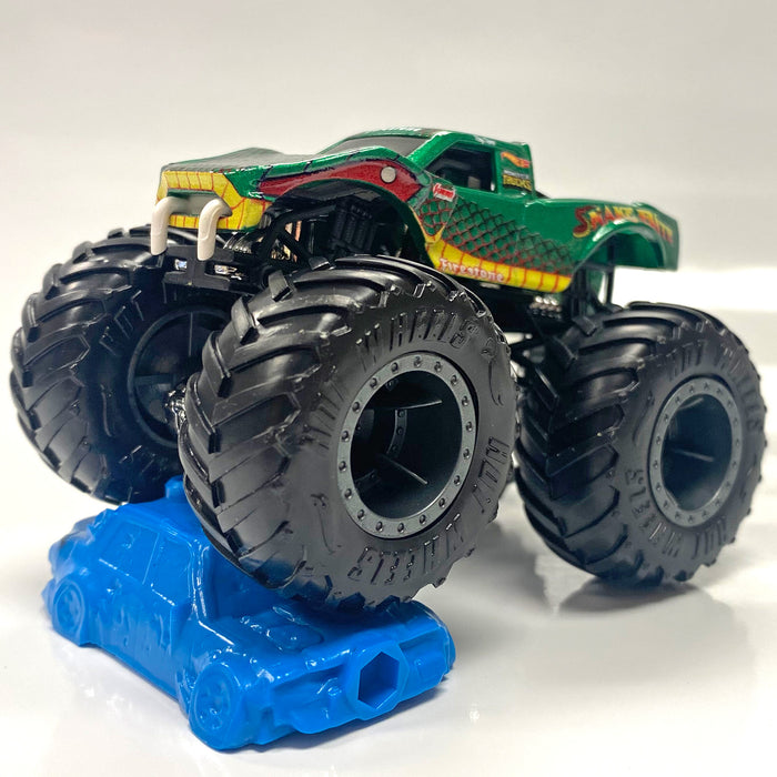 SNAKE BITE Toy