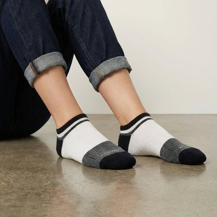 -Avik Socks - Black White-