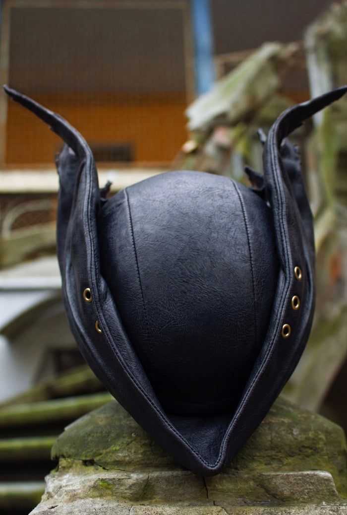 Bloodborne Hunter Hat – Gothic Cosplay Headpiece Replica