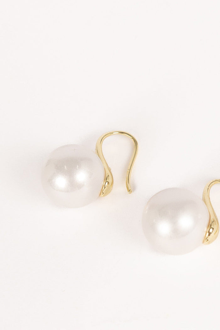 Petal and Pup USA ACCESSORIES Daniella Pearl Earrings - Gold One Size