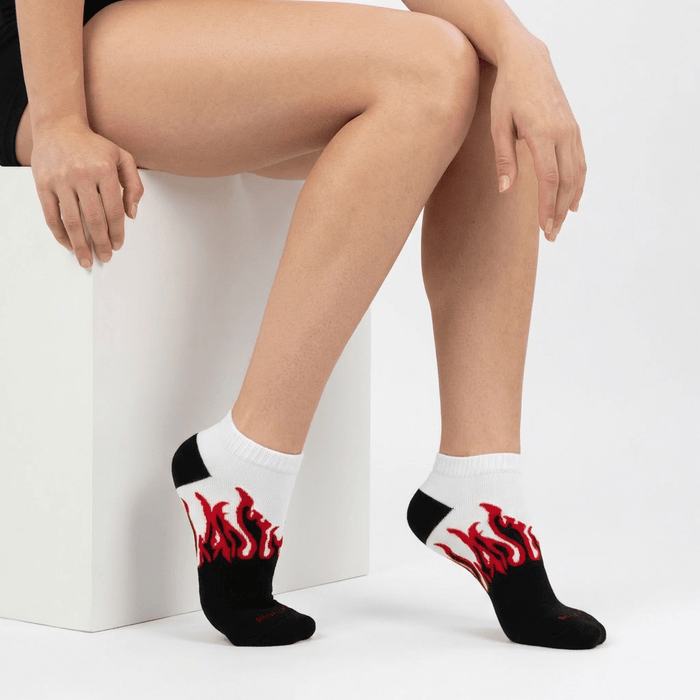 -FIRE NO-SHOW - BLACK/WHITE - RED FLAMES-