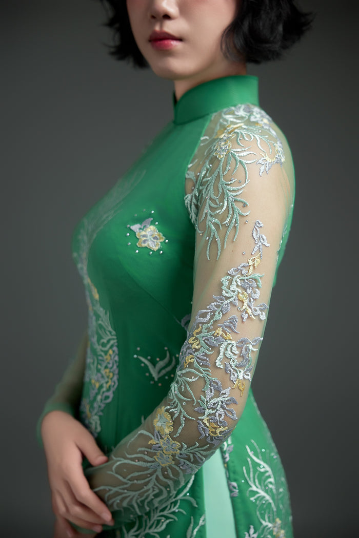 Floral Elegance in Green Lace