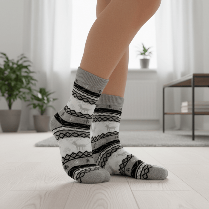 Full-length wool socks for winter comfort7-Sockscarving® Reindeer Cozy Wool Full-Length Winter Edition (Pack of 5)-