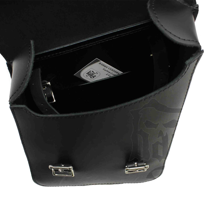 Upgrade your Harley-Davidson® Softail with the SHR02 Right Side Swingarm Solo Bag. Hand crafted in USA with premium leather and top quality hardware. Designed to fit all Pre-2017 Harley-Davidson® Softail models*. Durable and stylish, it features easy installation and it's the perfect fit for your motorcycle.
