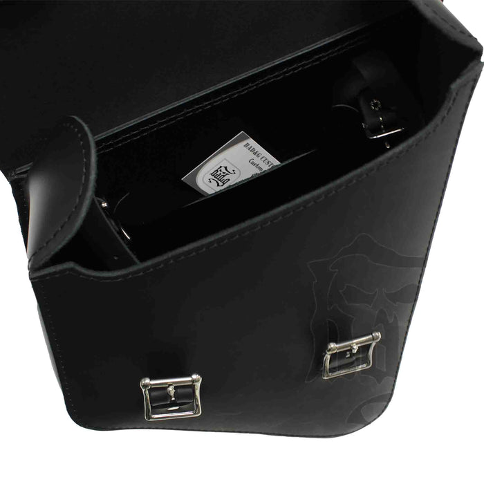 Upgrade your Harley-Davidson® Softail with the SHR01 Right Side Swingarm Solo Bag. Hand crafted in USA with premium leather and top quality hardware. Designed to fit all Pre-2017 Harley-Davidson® Softail models*. Durable and stylish, it features easy installation and it's the perfect fit for your motorcycle.