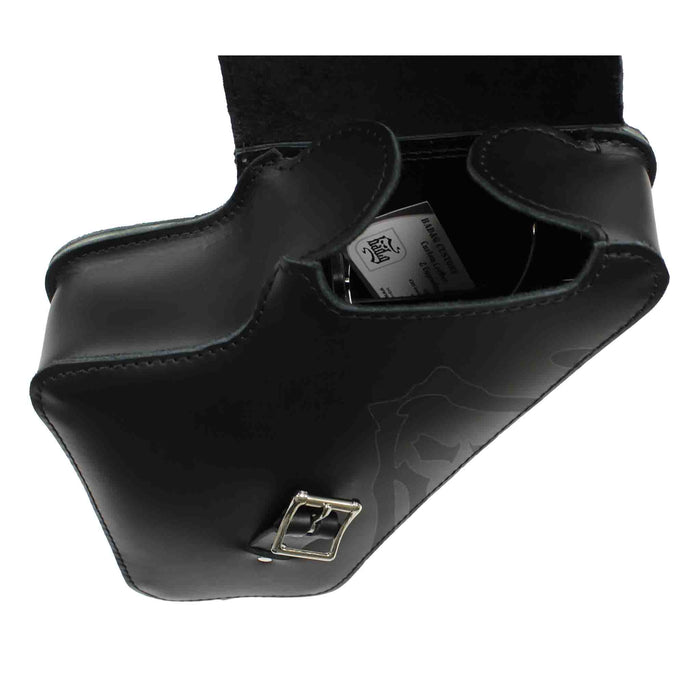 Upgrade your Harley-Davidson® Sportster with the SR04 Right Side Solo Bag. Hand crafted in USA with premium leather and top quality hardware. Durable and stylish, it's the perfect fit for your motorcycle.