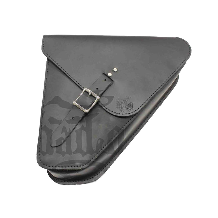 Upgrade your Harley-Davidson® Dyna with the DR032 Dyna Right Side Solo Bag. Hand crafted in USA with premium leather and top quality hardware. Durable and stylish, it's the perfect fit for your motorcycle.