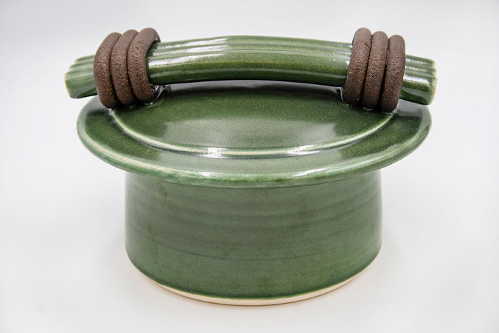 Jan Schachter: Covered Pot