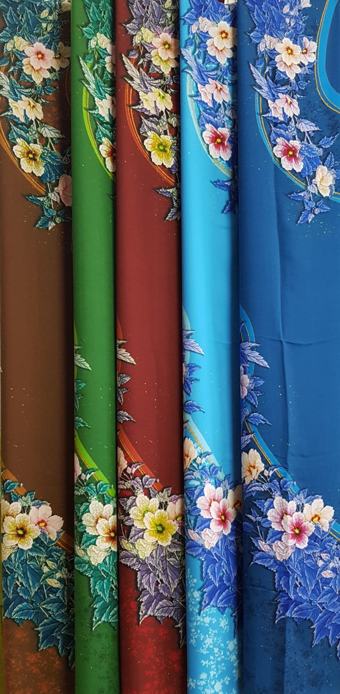 Made-to-measure ao dai by Mark&Vy using high quality, Thai Tuan fabric. Eye-catching floral motif.