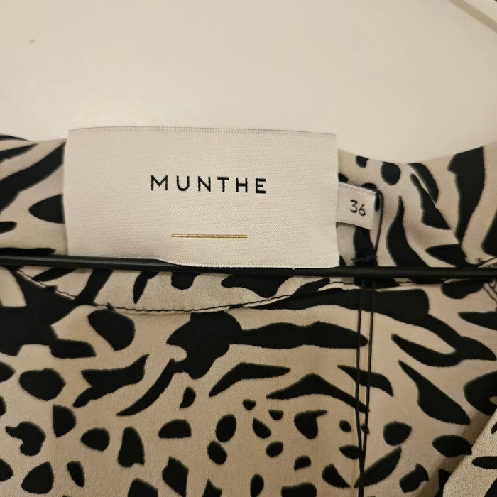 MUNTHE Eagle-klänning NWT