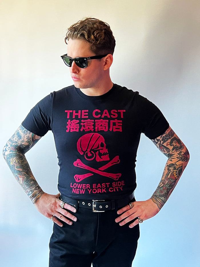 THE CAST NYC SKULL AND CROSSBONES T-SHIRT - BLACK W/RED INK